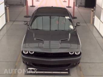 2019 Dodge Challenger SXT - miniatura 2