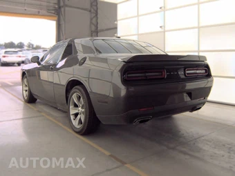 2019 Dodge Challenger SXT - miniatura 6