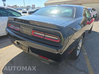 2019 Dodge Challenger SXT – miniatura 3