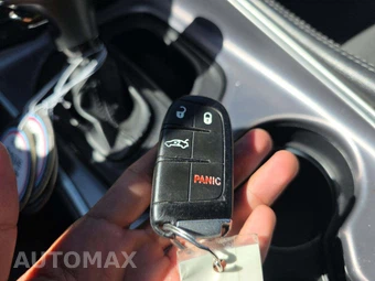 2019 Dodge Challenger SXT – miniatura 8