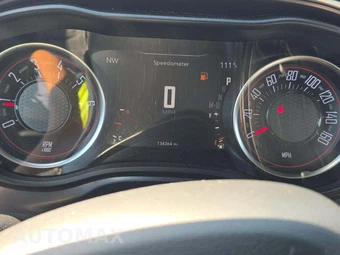 2019 Dodge Challenger SXT – miniatura 9