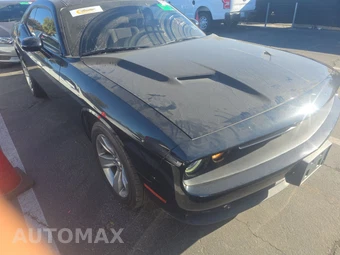2019 Dodge Challenger SXT - miniatura 3
