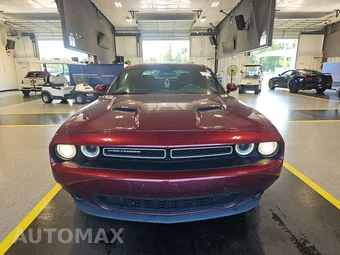 2019 Dodge Challenger SXT – miniatura 2
