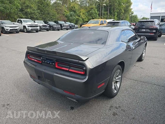 2019 Dodge Challenger SXT - miniatura 3