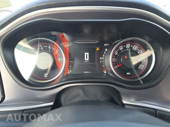 2019 Dodge Challenger SXT – miniatura 12