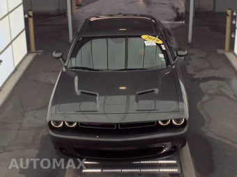 2019 Dodge Challenger SXT – miniatura 2