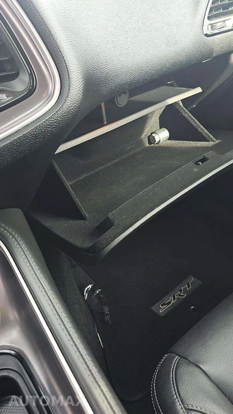 2019 Dodge Challenger SXT – miniatura 28