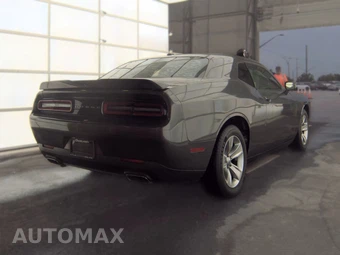 2019 Dodge Challenger SXT – miniatura 4