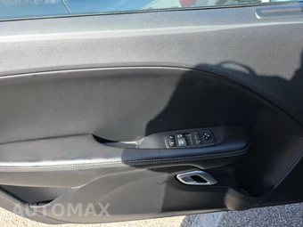 2019 Dodge Challenger SXT – miniatura 9