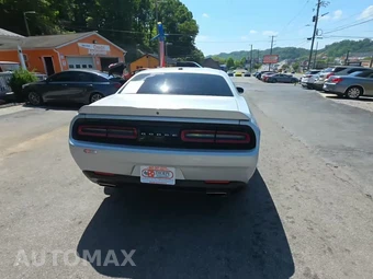 2019 Dodge Challenger SXT – miniatura 4