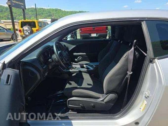 2019 Dodge Challenger SXT – miniatura 7