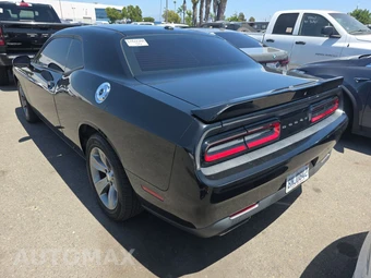 2019 Dodge Challenger SXT - miniatura 6