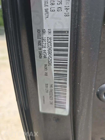 2019 Dodge Challenger SXT – miniatura 2