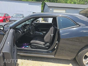 2019 Dodge Challenger SXT – miniatura 3