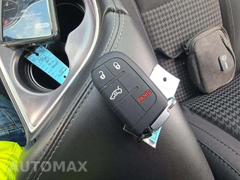 2019 Dodge Challenger SXT – miniatura 5
