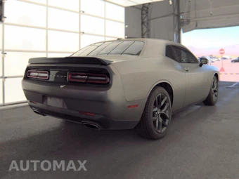 2019 Dodge Challenger SXT - miniatura 4