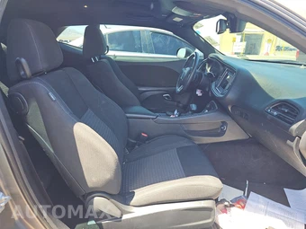 2019 Dodge Challenger SXT - miniatura 8