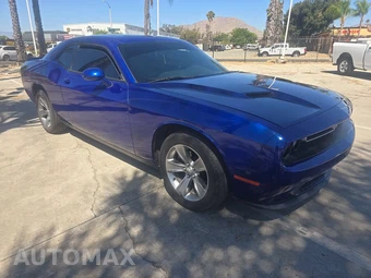 2019 Dodge Challenger SXT – miniatura 3