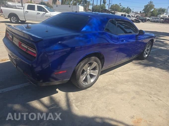 2019 Dodge Challenger SXT – miniatura 4