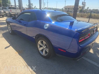 2019 Dodge Challenger SXT – miniatura 6