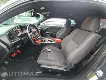 2019 Dodge Challenger SXT – miniatura 6