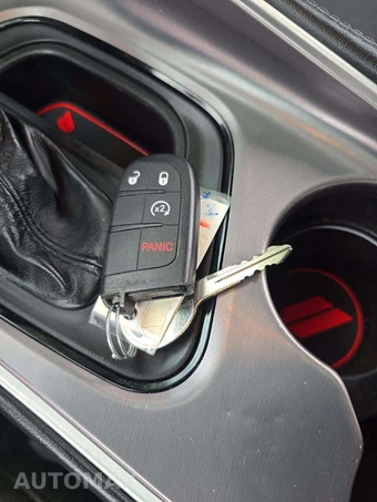 2019 Dodge Challenger SXT – miniatura 8