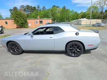 2019 Dodge Challenger SXT – miniatura 3