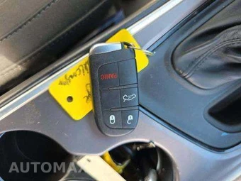 2019 Dodge Challenger SXT – miniatura 9