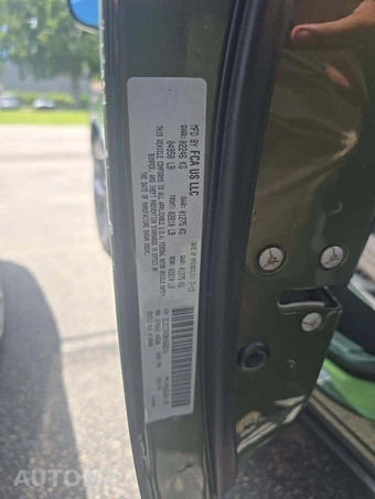 2019 Dodge Challenger SXT - miniatura 5