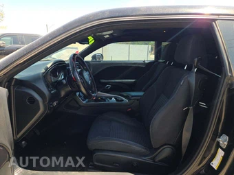 2019 Dodge Challenger SXT - miniatura 3