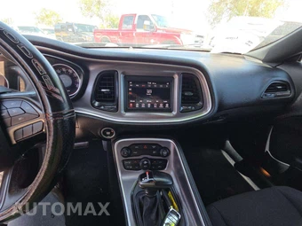 2019 Dodge Challenger SXT - miniatura 7
