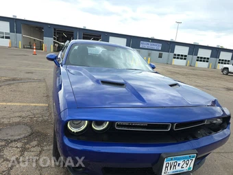 2019 Dodge Challenger SXT – miniatura 2