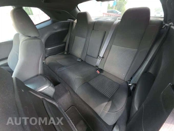 2019 Dodge Challenger SXT – miniatura 10