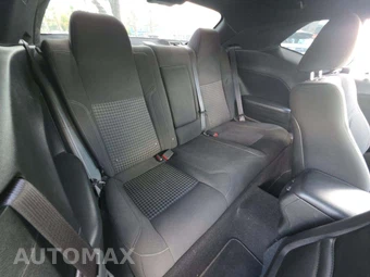2019 Dodge Challenger SXT – miniatura 13