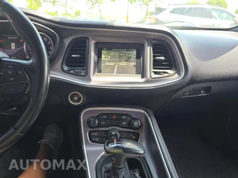2019 Dodge Challenger SXT - miniatura 10