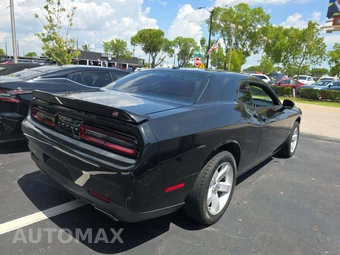 2019 Dodge Challenger SXT - miniatura 3