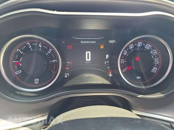 2019 Dodge Challenger SXT - miniatura 9