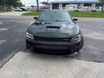 2019 Dodge Charger R/T - miniatura 2