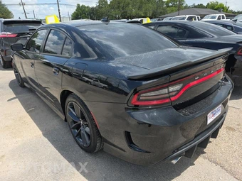 2019 Dodge Charger R/T - miniatura 6