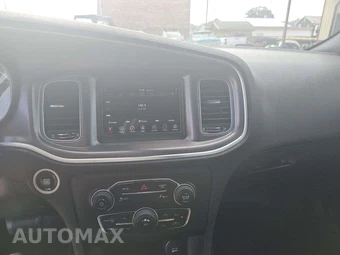 2019 Dodge Charger SXT – miniatura 7