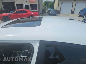 2019 Dodge Charger SXT – miniatura 9