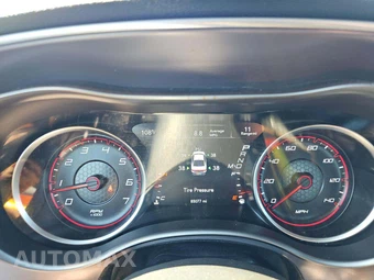 2019 Dodge Charger SXT – miniatura 9