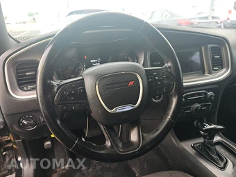 2019 Dodge Charger SXT – miniatura 10