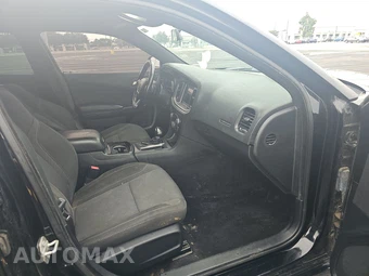 2019 Dodge Charger SXT – miniatura 8