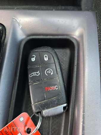 2019 Dodge Charger SXT – miniatura 5