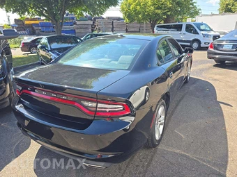 2019 Dodge Charger SXT – miniatura 3