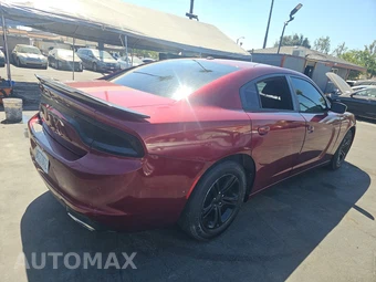 2019 Dodge Charger SXT - miniatura 4
