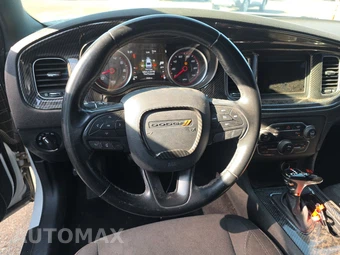 2019 Dodge Charger SXT – miniatura 10