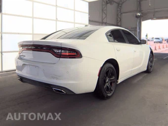 2019 Dodge Charger SXT – miniatura 4