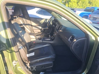 2019 Dodge Charger SXT - miniatura 8